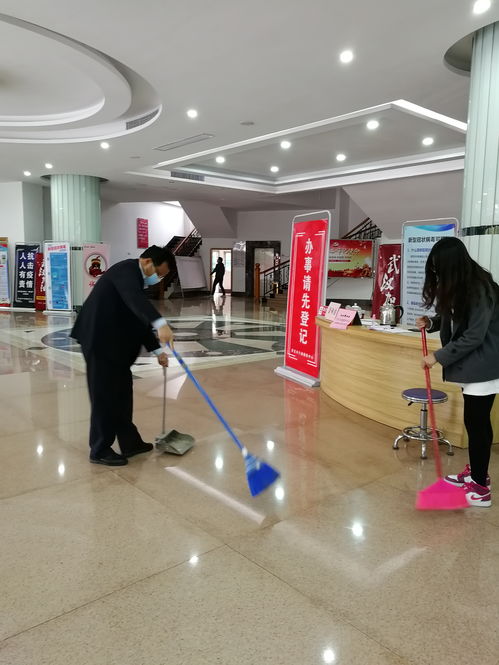 市政數(shù)局行政服務(wù)中心全面開(kāi)展防疫清潔消毒工作，筑牢健康安全防線